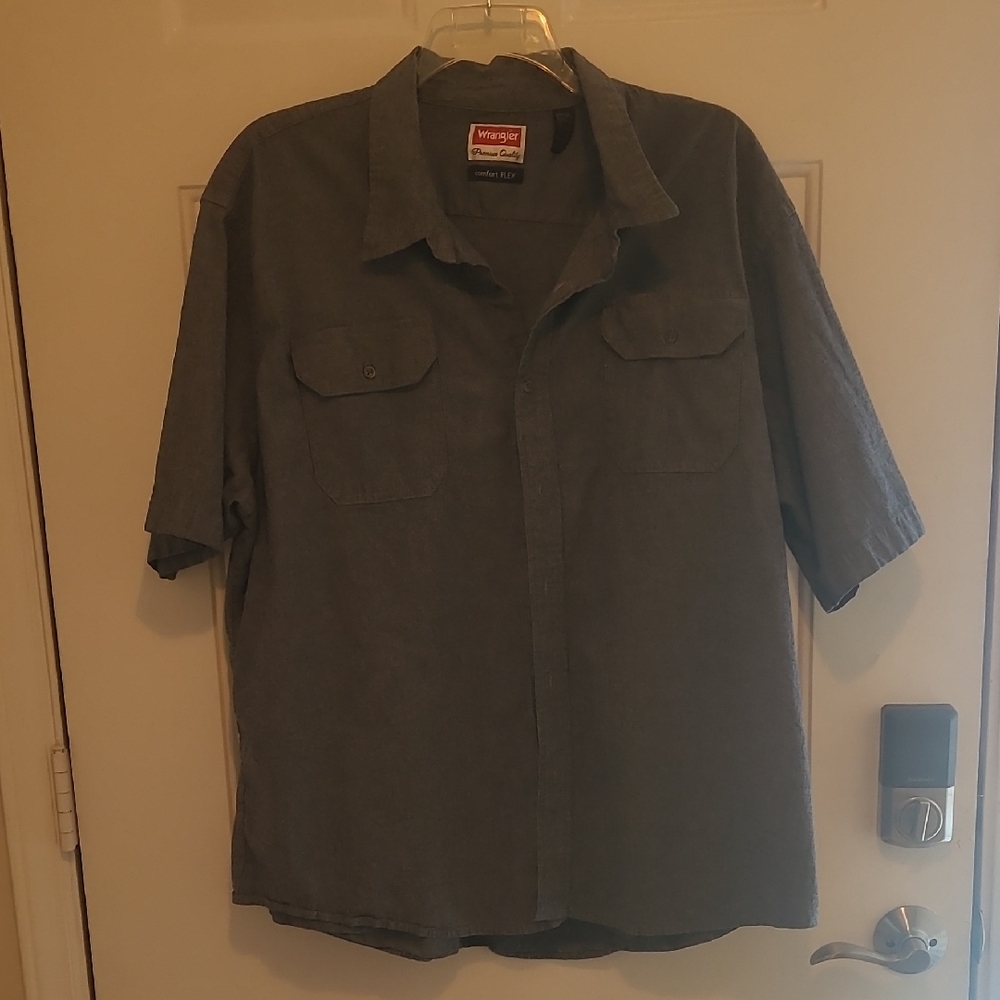 Wrangler Men's Charcoal Button Down Shirt